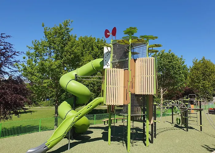 Vakantiepark Cherry *